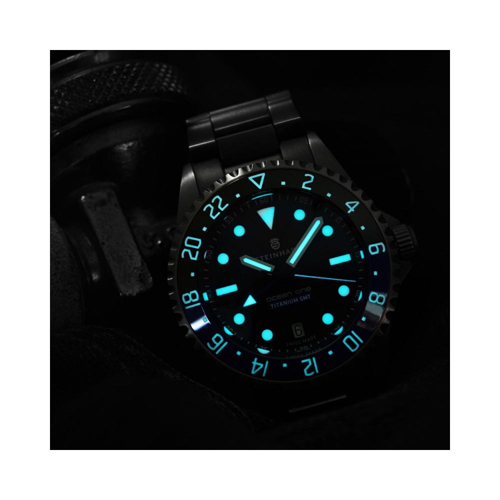 Steinhart Ocean One Titanium 500 GMT premium Ceramic Automatic Men's Watch 103-0662 Batman