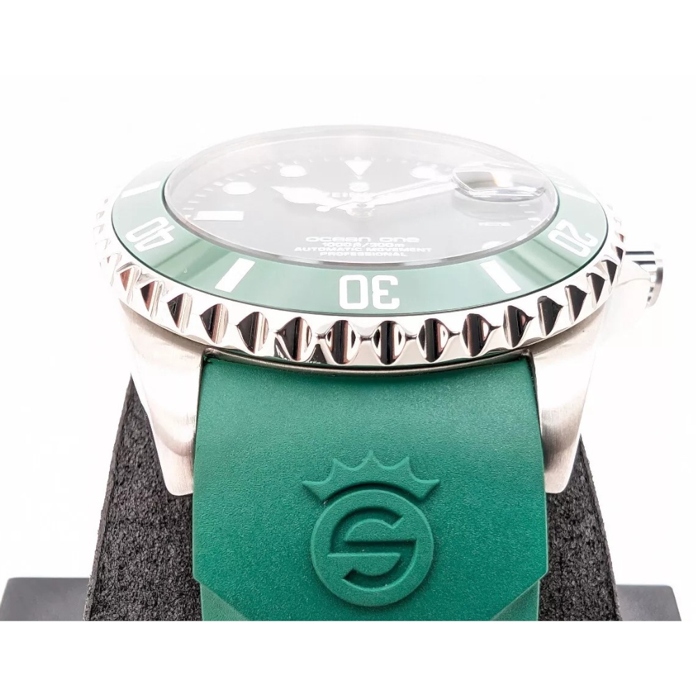 Steinhart Ocean 39 DOUBLE-GREEN Automatic Swiss Diver Watch Silicone 103-1065 Steinhart Ocean 39 DOUBLE-GREEN Automatic Swiss Diver Watch Silicone 103-1065