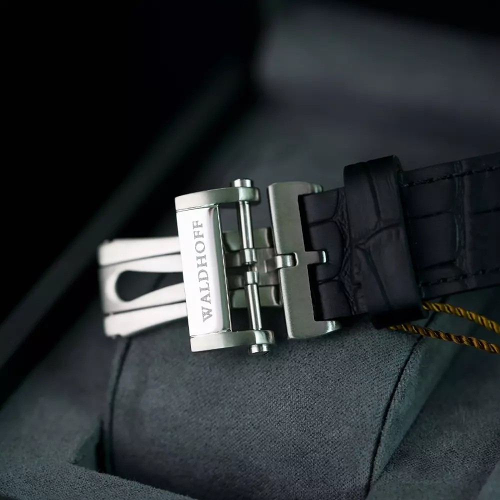 WALDHOFF Ultramatic II Black Sand Tourbillon Men Luxury Watch Pearl Dial Leather