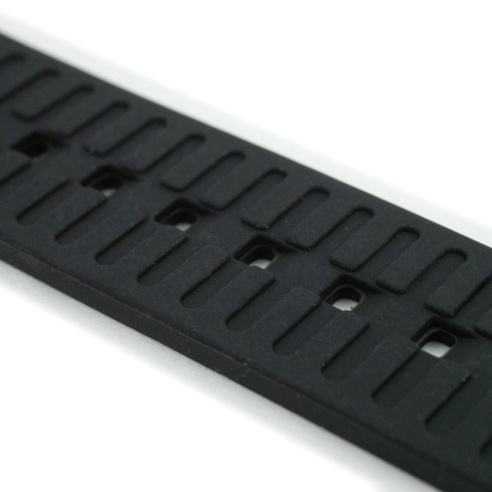 Chronotiempo Universal Silicone Watch Band Slim Watch Strap with Curved Ends 22mm Black With Stainless Steel Buckle