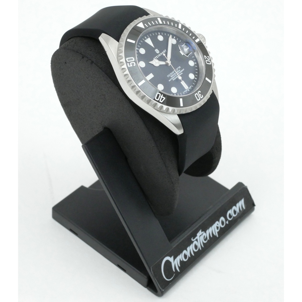 Chronotiempo Universal Silicone Watch Band Slim Watch Strap with Curved Ends 22mm Black With Stainless Steel Buckle